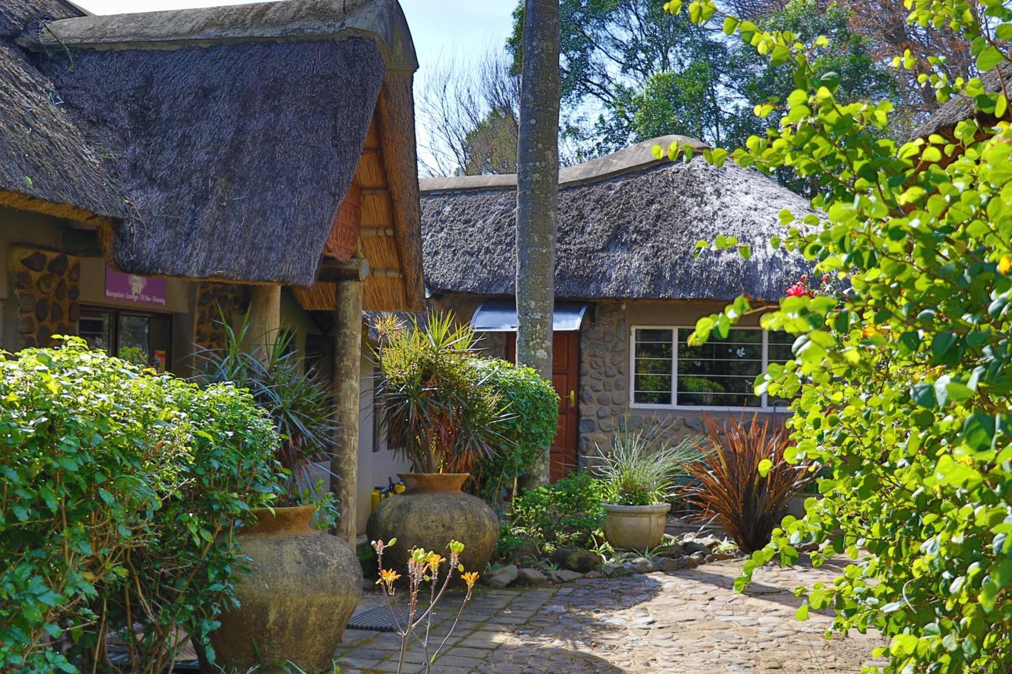 Kukummi Lodge - Formerly Mackaya Bella Country Lodge Champagne Valley Bagian luar foto