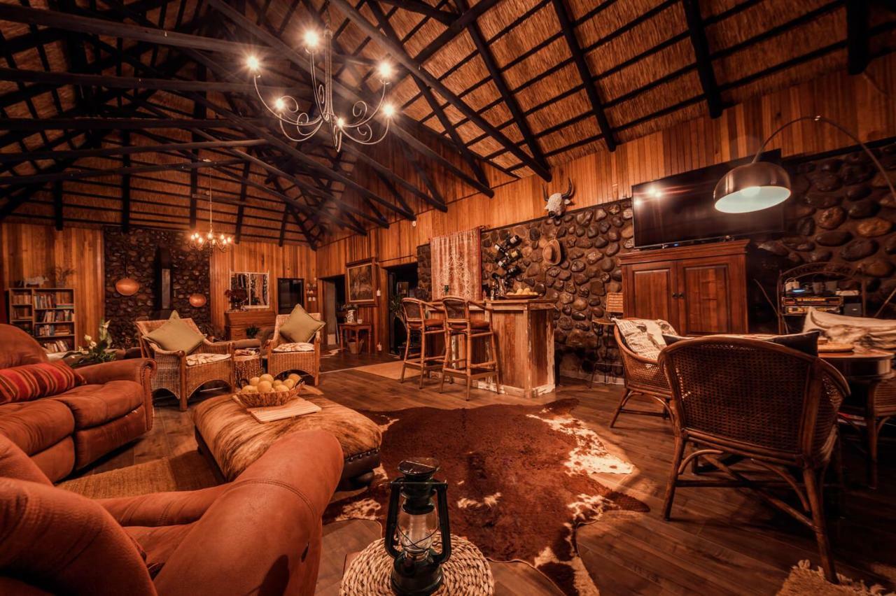 Kukummi Lodge - Formerly Mackaya Bella Country Lodge Champagne Valley Bagian luar foto